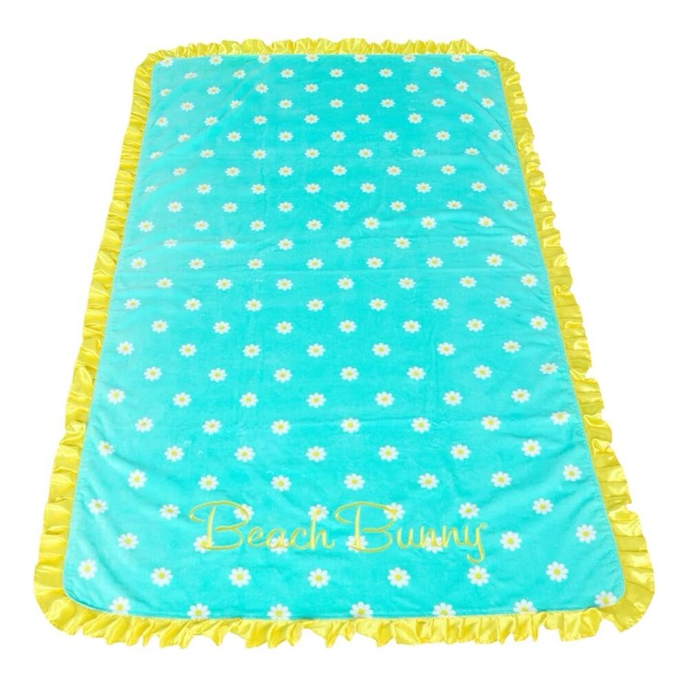 Beach Bunny Daisy Dot Beach Towel